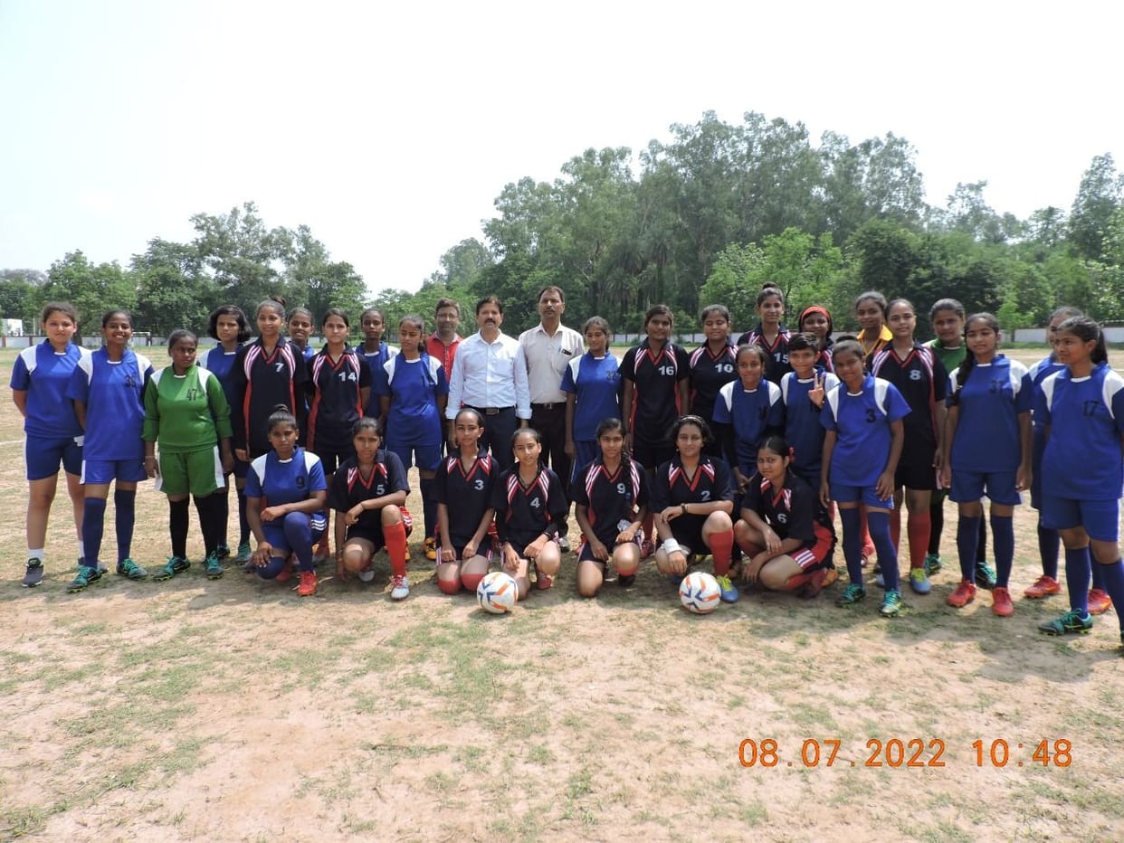 The opening match was tied with one goal each