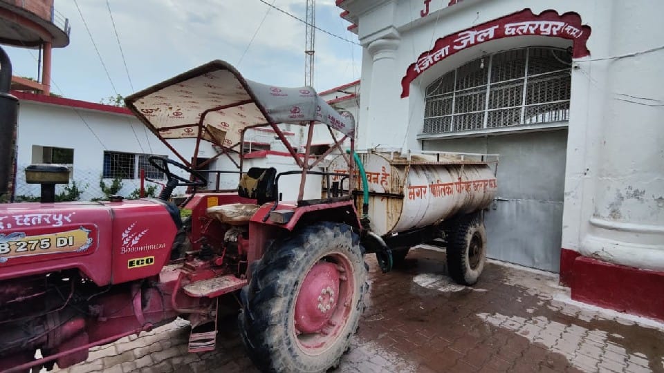 Chhatarpur: Jail battling water crisis, thirst quenched by tankers