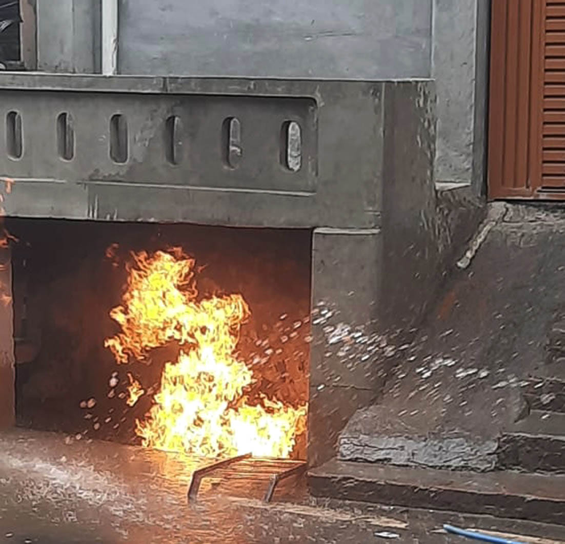 Gas cylinder caught fire, accident survived