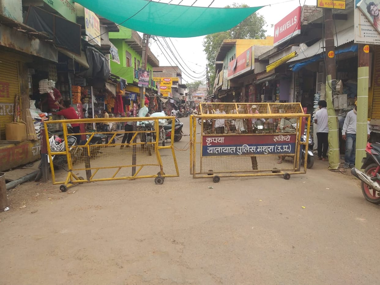 Mathura: Police administration broke old tradition, fury among traders