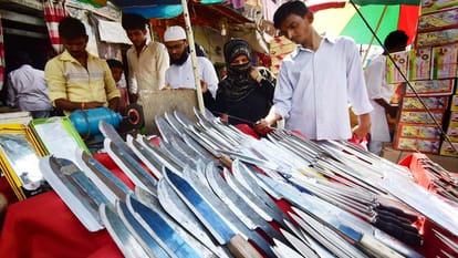 Eid-ul-Azha: 100 kg goat remains the center of attraction in Bakrid market