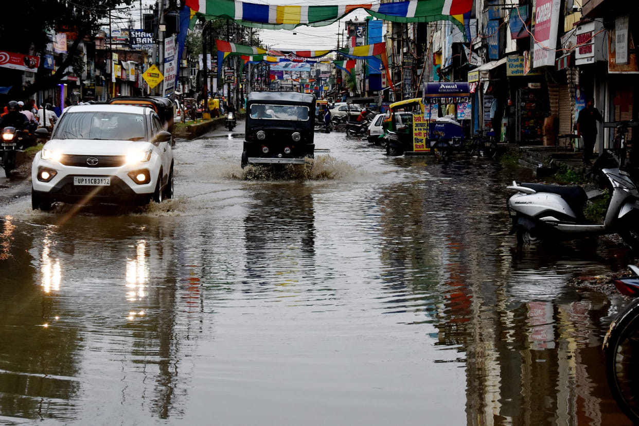 The city was submerged, the preparations of the corporation were exposed