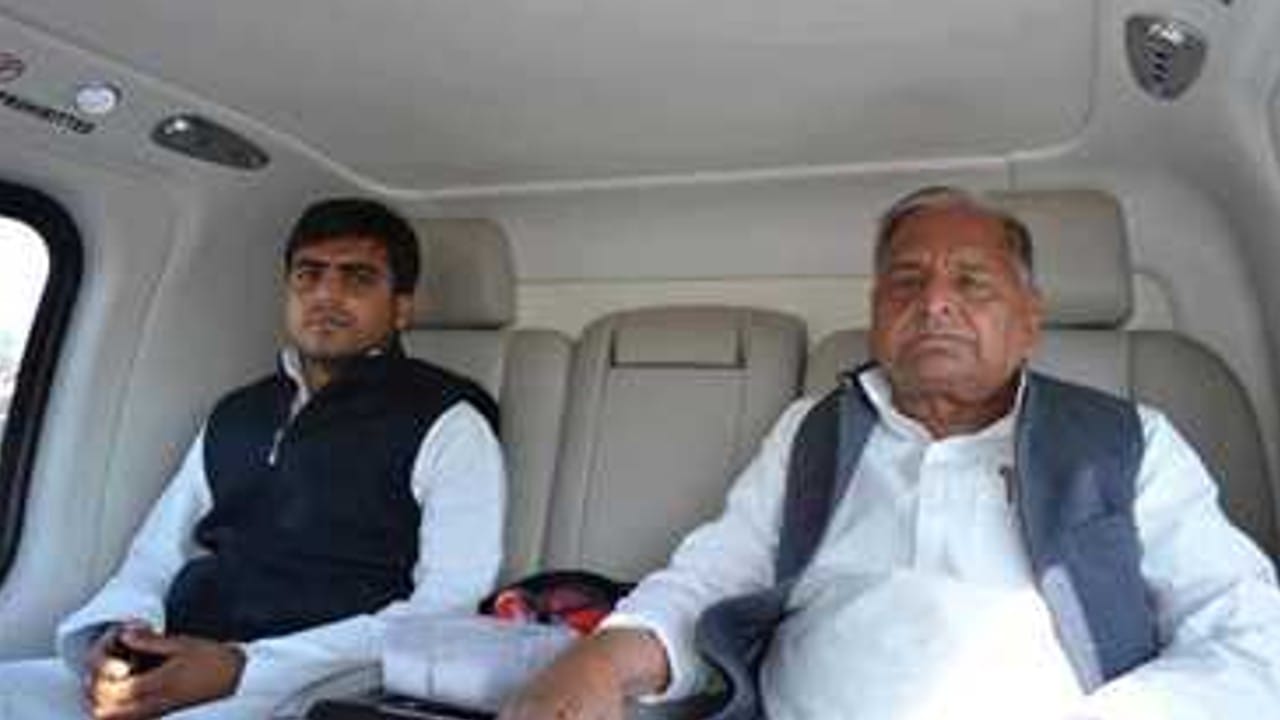 Mulayam Singh Yadav dharmenrda yadav tejpratap yadav won election from Mainpuri lok sabha seat