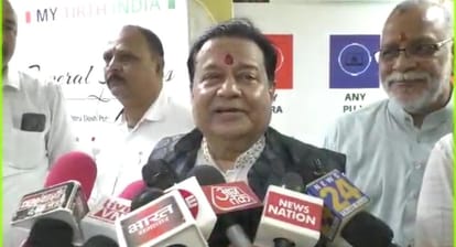 Kaali Poster Row Anup Jalota angry on Leena Manimekalai documentry in varanasi said she should sent to insane asylum