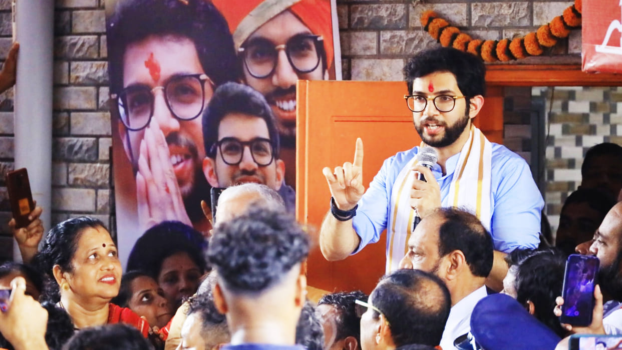 maharashtra politics live update aditya thackeray devendra fadnavis uddhav thackeray