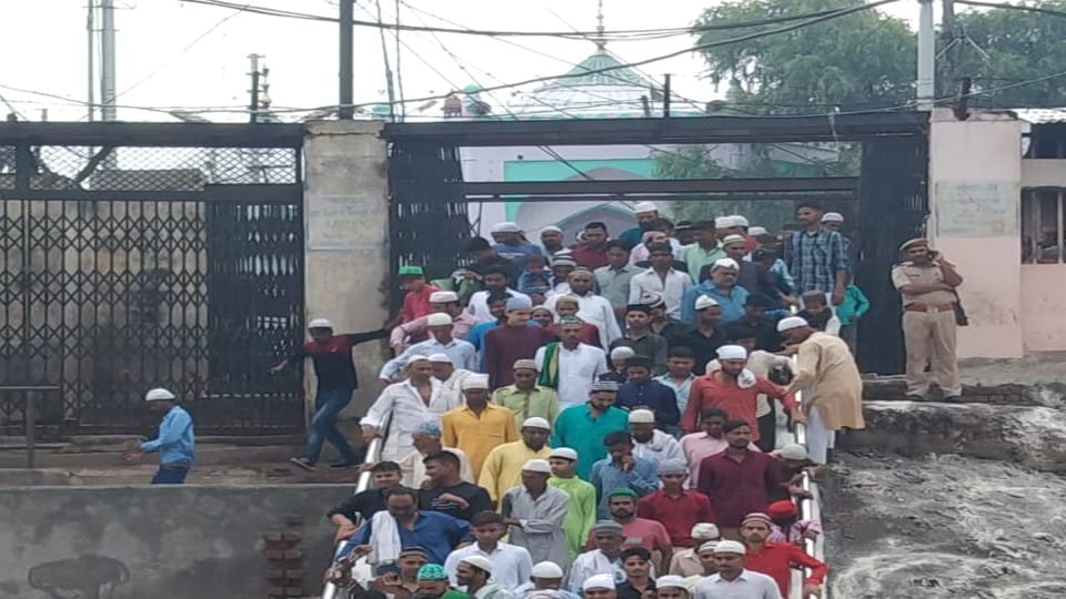 Muslims offered namaj in Shahi Idgah Mosque in Mathura