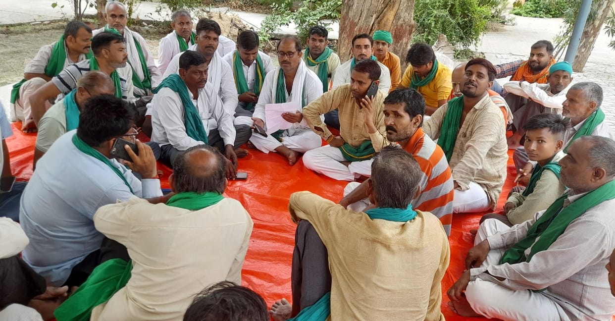 up news,fatehpur news,kisaan,adhikari,problems