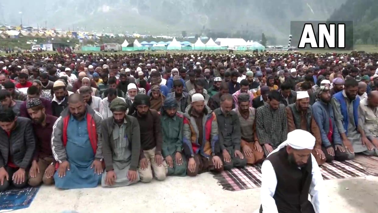 Eid ul Adha: Namazis offer prayers at Baltal base camp pray for pilgrims who lost their lives in Shri Amarnath cloudburst