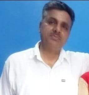 Pharmacist ate poison after beheading veterinary officer, died