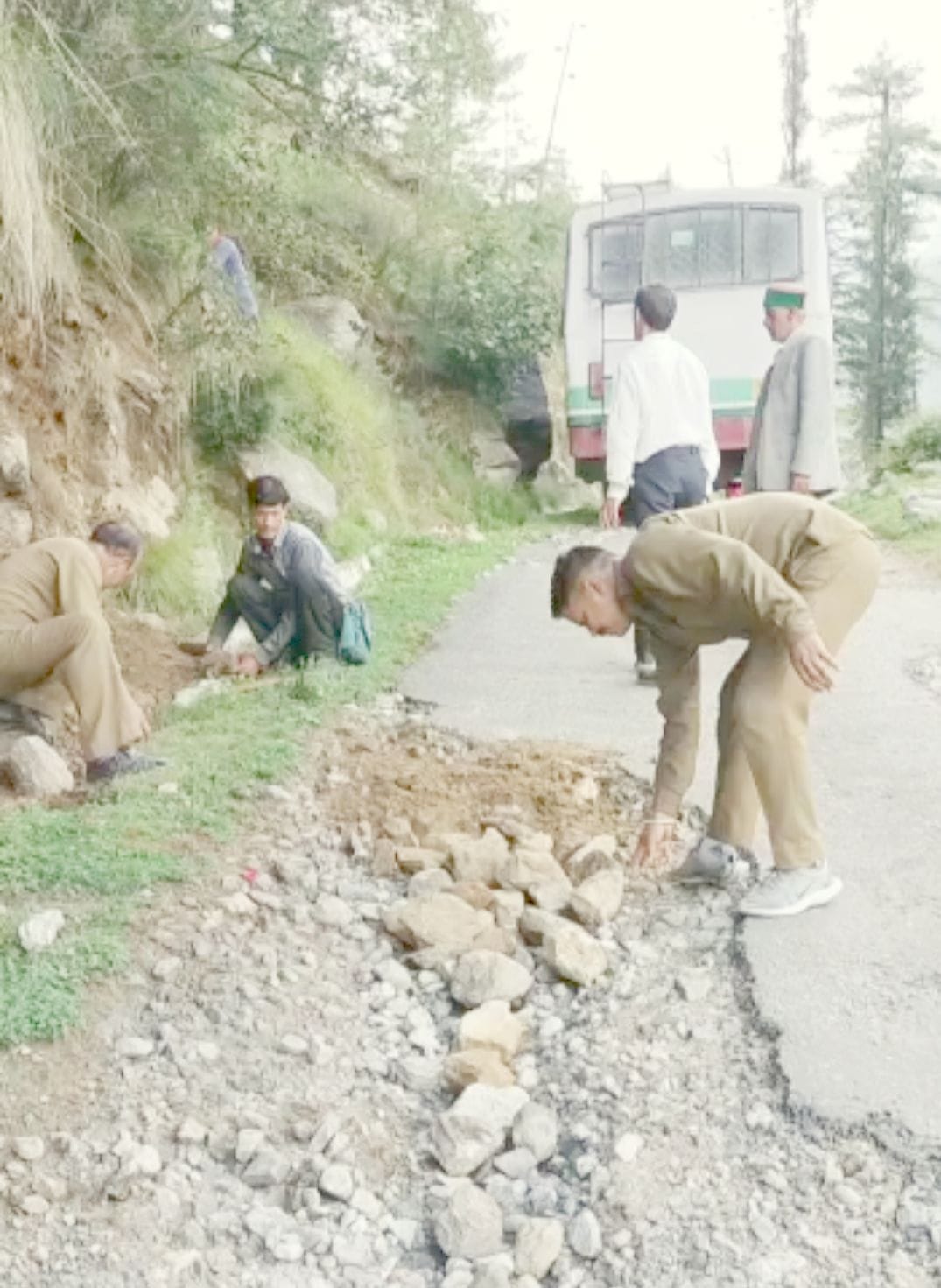rampur fancha road condition is vary bad