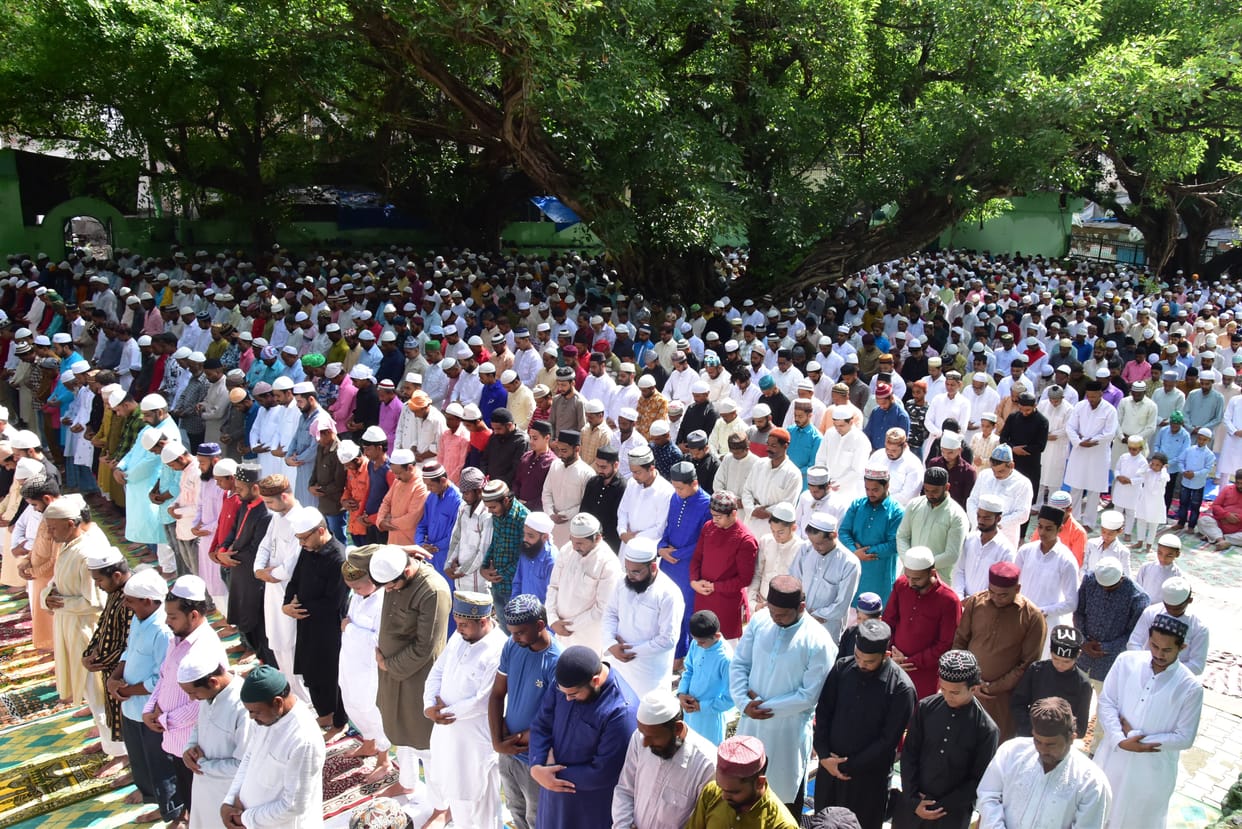 Prayers for peace sought in Bargahe Ilahi