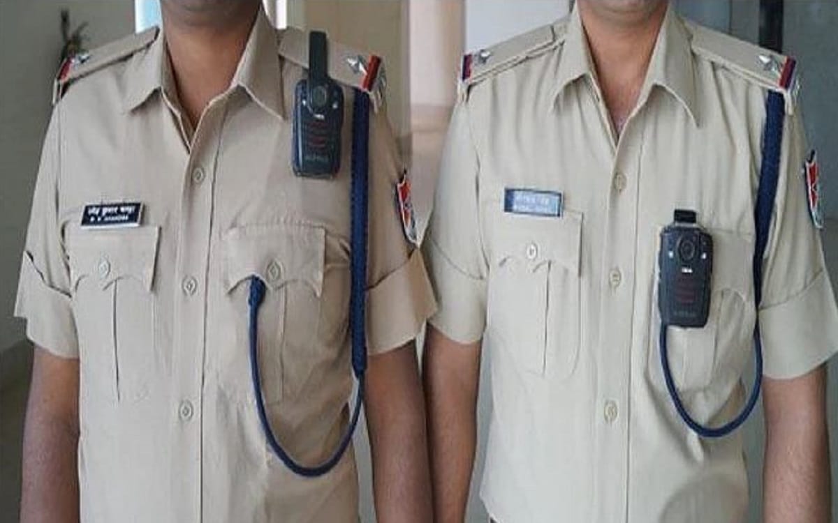 Six persons held for robbing passengers of Mumbai-bound train at knifepoint