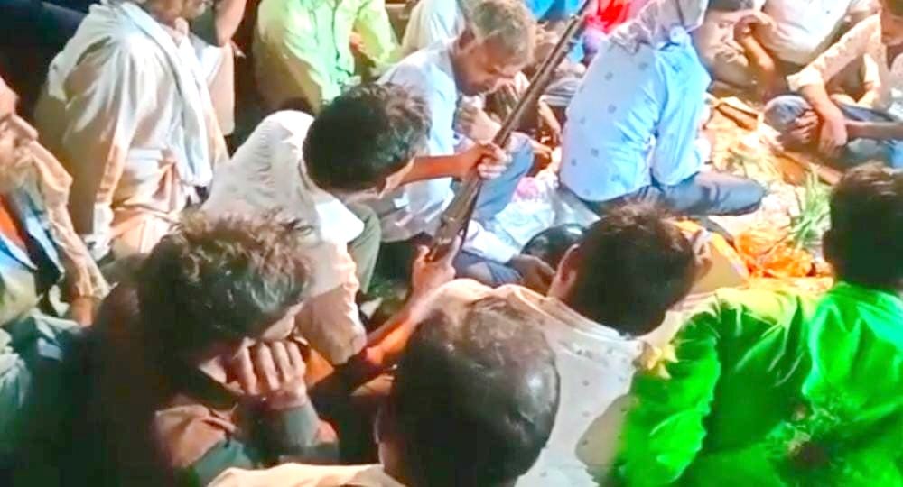 The case of Harsh firing at the wedding ceremony in Hardoi, the police engaged in the investigation