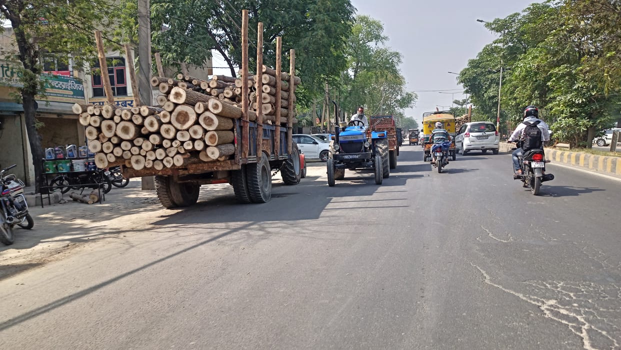 Ban on parking vehicles on the route of Kanwar Yatra in the district