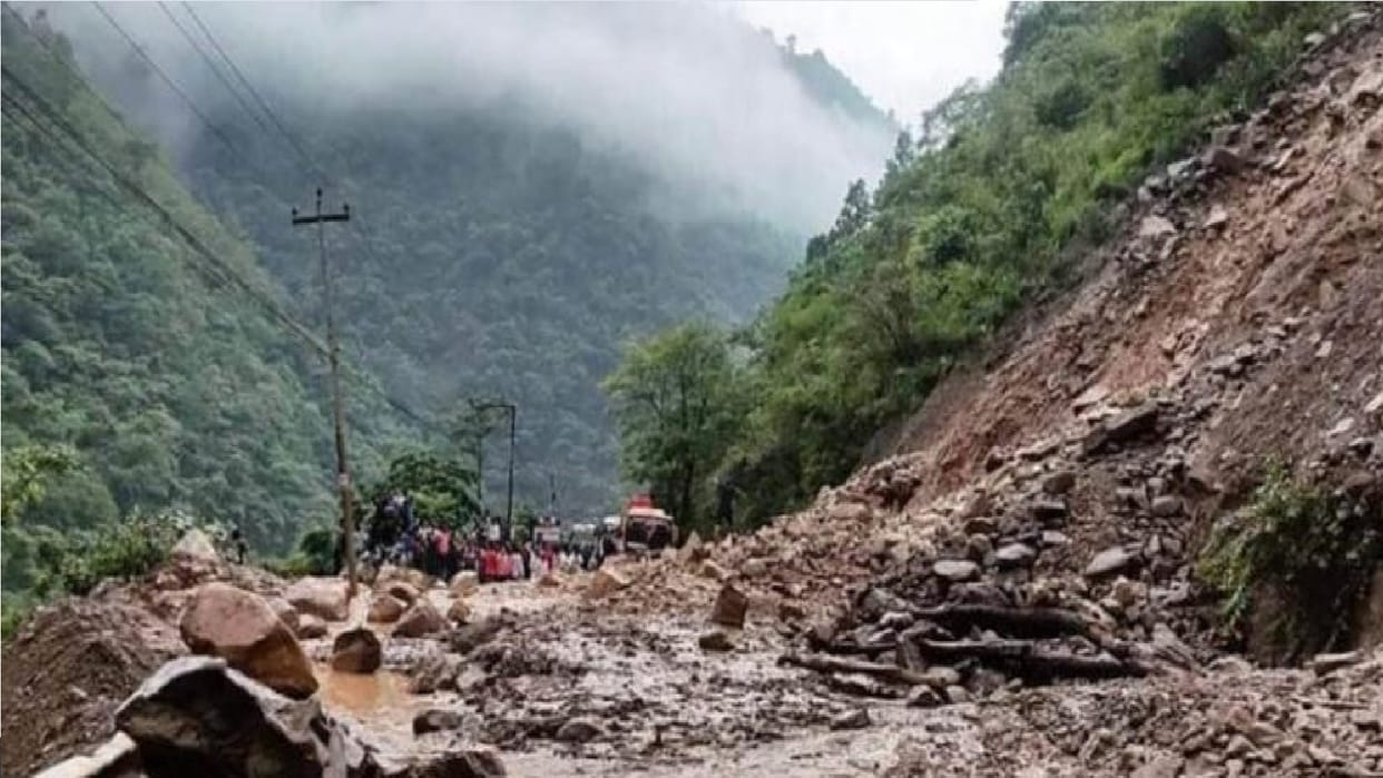 Six persons killed in landslides in Karnataka