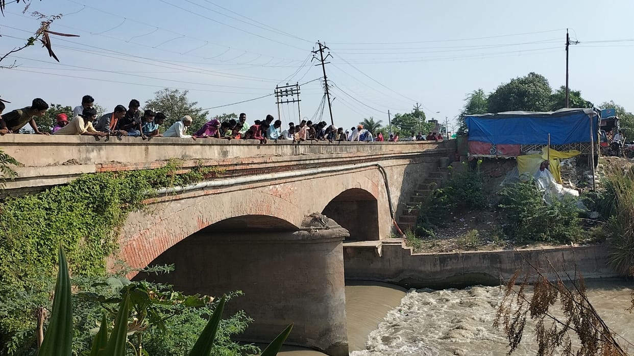Auraiya: The dead body of a married woman found in the lower Ganges canal