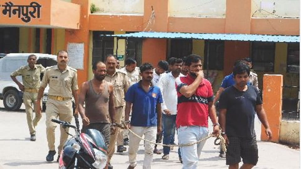 STF raid on illegal pistol factory in Mainpuri arrested Artisans of Munger Bihar 