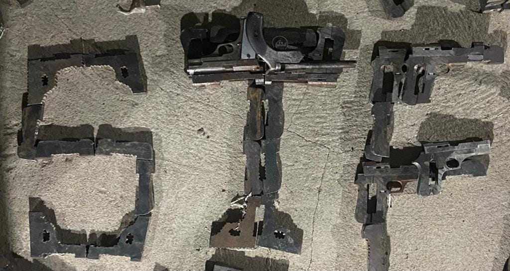 illegal Pistol making factory running in rented house mainpuri crime news