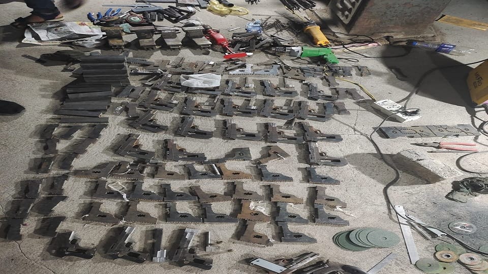 illegal Pistol making factory running in rented house mainpuri crime news