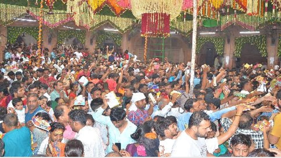 Mudiya Purnima Mela Huge Crowd Gathering In Govardhan Mathura