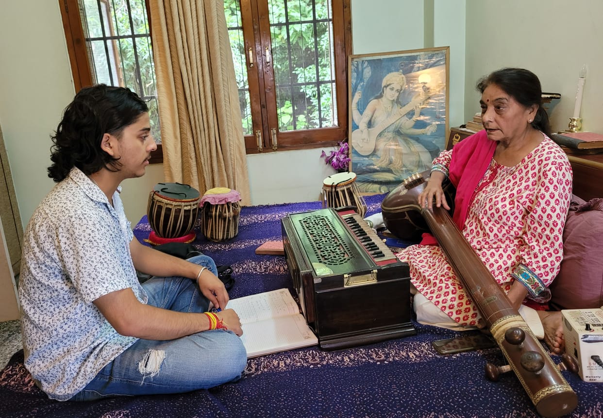 Shukla Sharma is teaching free music by needy artists