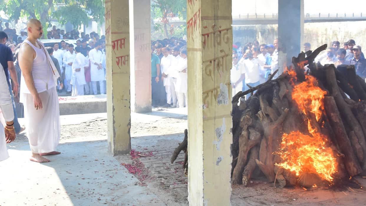 Sadhna Gupta cremation on piparaghat Lucknow.