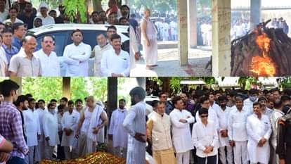 Cremation of Mulayam Singh yadav wife Sadhna Gupta.