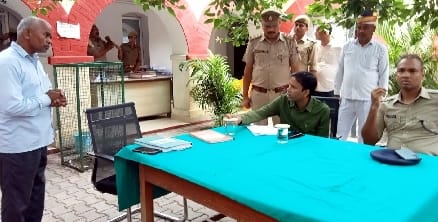 DM-SP heard complaints in Sadar Kotwali and Kheri police station