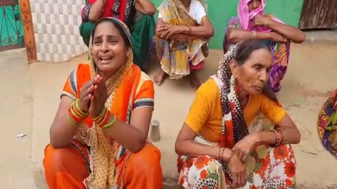Double murder in Aligarh Two people died and many injured in a dispute between two groups in Moosepur village
