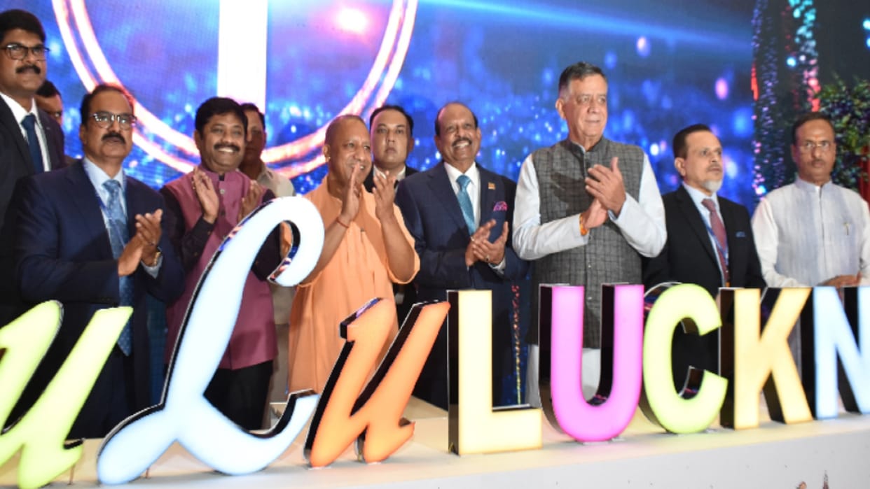 CM Yogi inaugurated the biggest mall of North India, people will be able to go from today in lulu mall in up