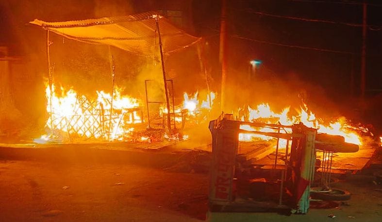 Auraiya: Grocery shop burnt to ashes due to short circuit, loss of thousands