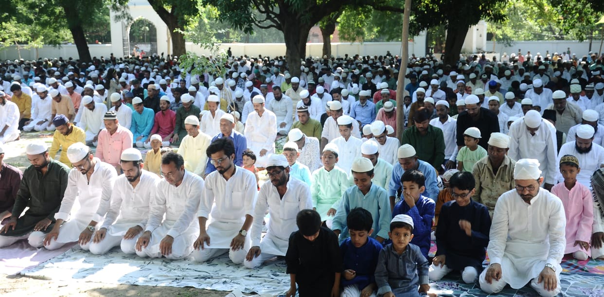 Sajda in the court of Allah, prayed for peace