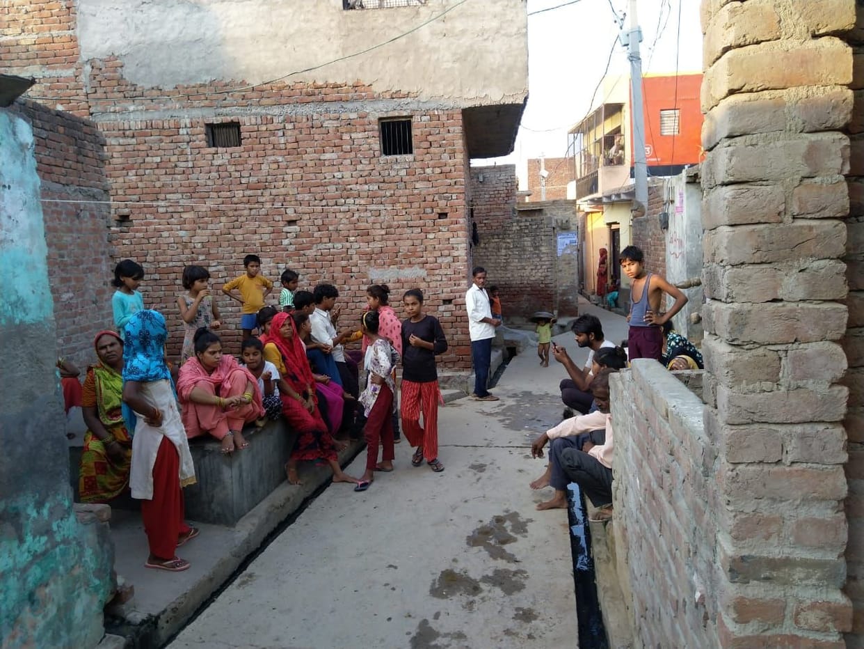 Taking the innocent in her arms, the mother set herself on fire, the girl burnt alive
