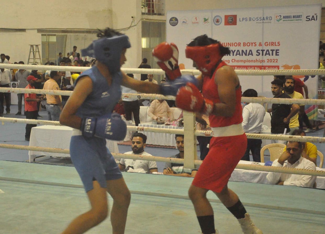 Jitesh and Kavita reached the finals of State Boxing Championship