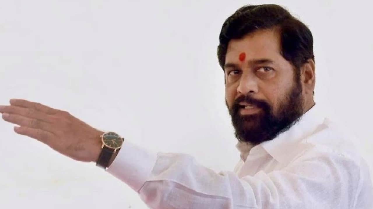 Maharashtra Political Crisis : Uddhav Thackeray will be out of Shiv Sena, will Shinde be the new party chief?