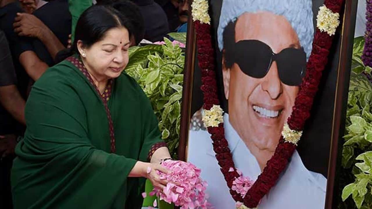 Panneerselvam VS Palaniswami: Now the political turmoil in Tamil Nadu, know about the controversy?