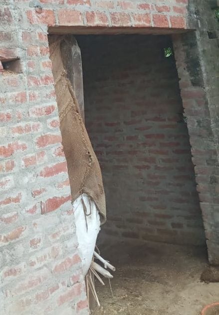 hardoi news, 160 quintals of wheat stolen from Galla warehouse