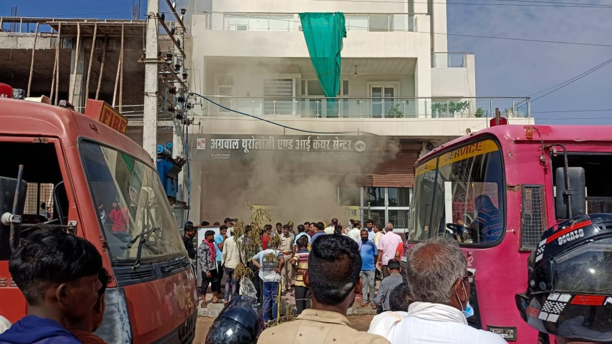 Fire broke out in a private lab in Bikaner equipment burned down