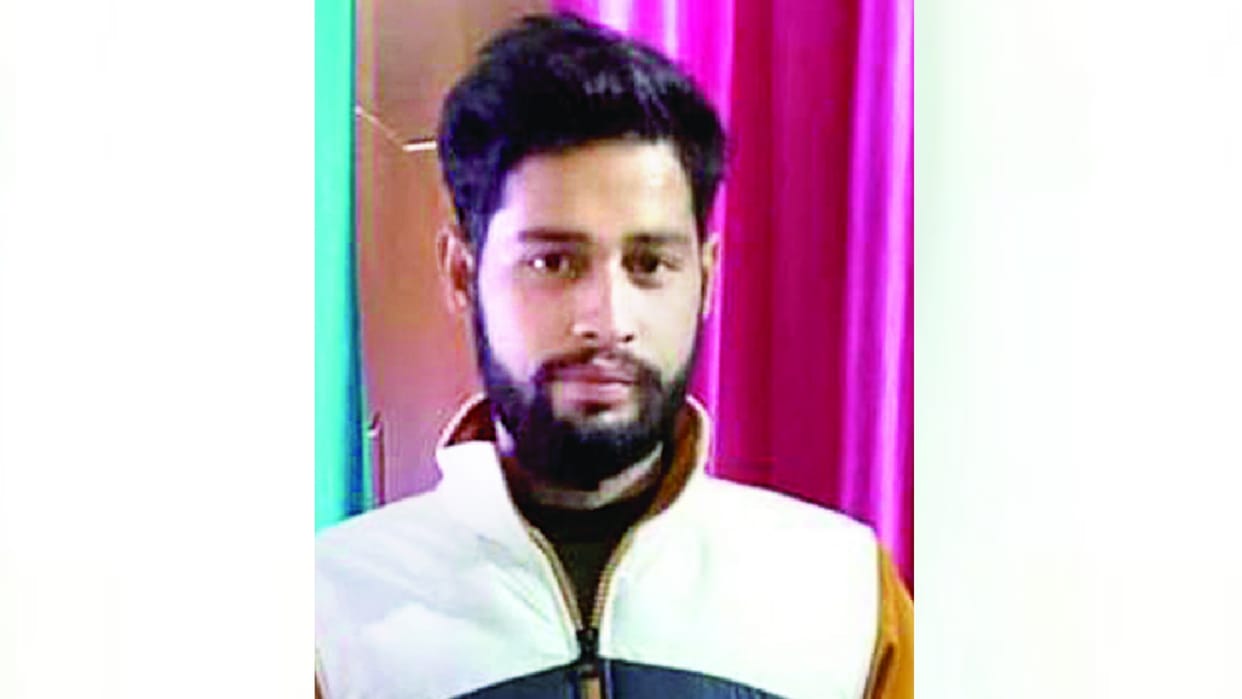 A man murdered near his house in Sultanpur.