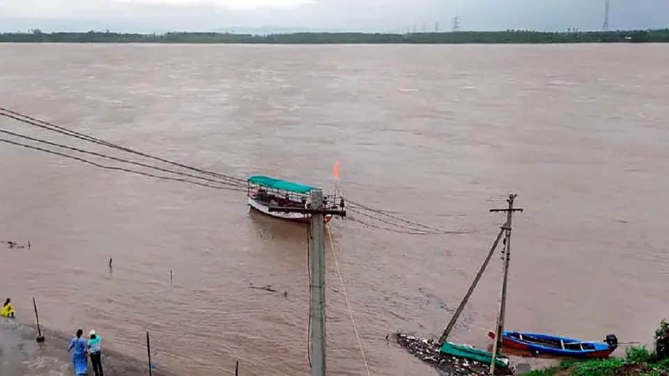Gujarat Valsad Flood: IMD Weather Updates Rainfall Alert In Mumbai Haryana Delhi Ahmedabad Jammu News In Hindi
