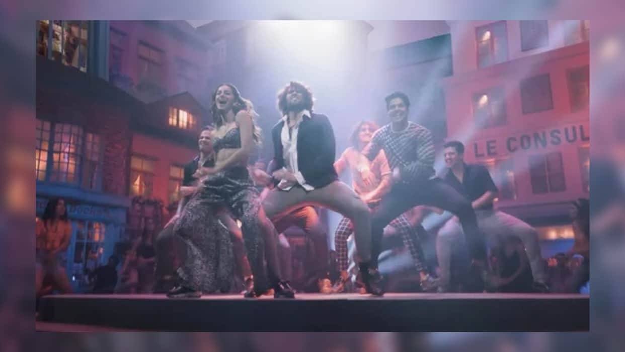 Vijay Deverakonda Ananya Panday Film Liger Akdi Pakdi Song Released got 7 lakh Views in 1 hour
