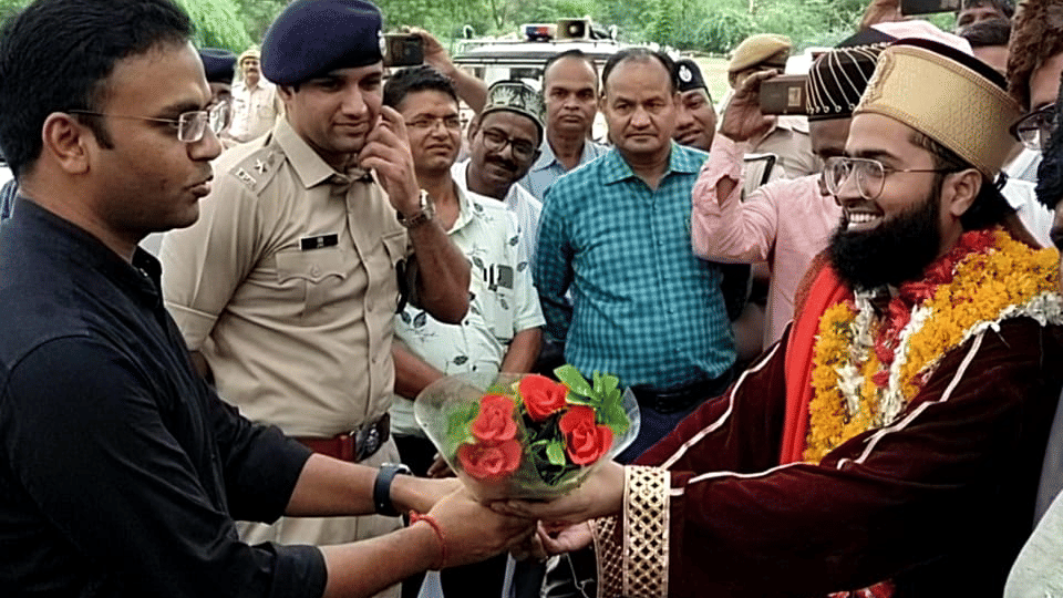 Rajasthan News: Photos of Bundi Collector, SP with threatening Mufti Nadeem, Shekhawat attacks state government