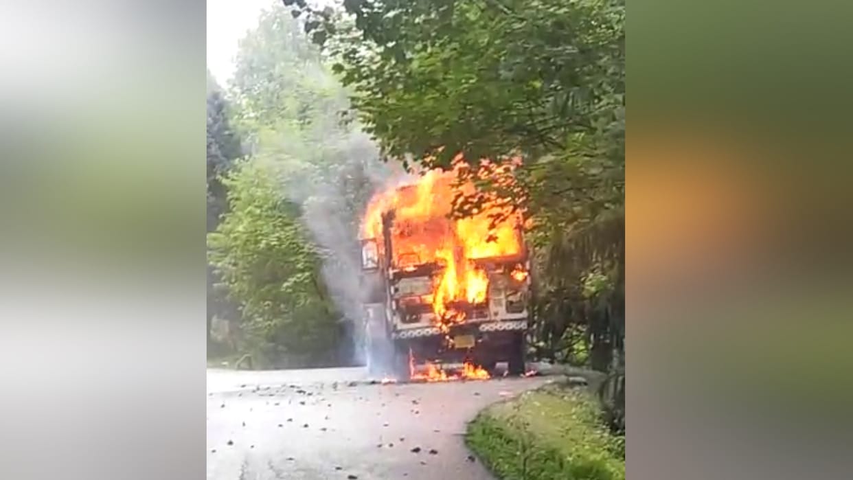 Himachal News: diesel tanker catches fire on Manali-Rohtang road