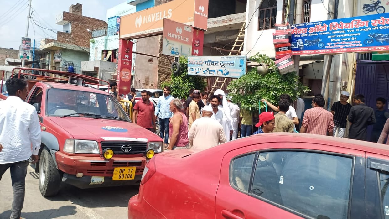 Cylinder caught fire while cooking, stampede