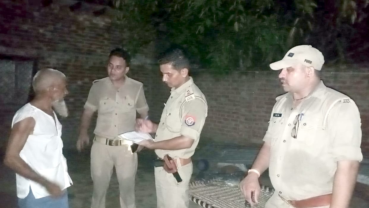 The wife was first given alcohol, after being intoxicated, she killed her by pressing her face with a pillow, later reached the police station.