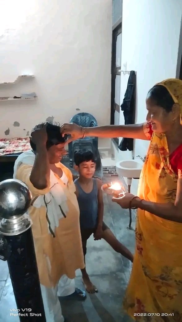 25 devotees who arrived from Sheshnag visited Baba Barfani