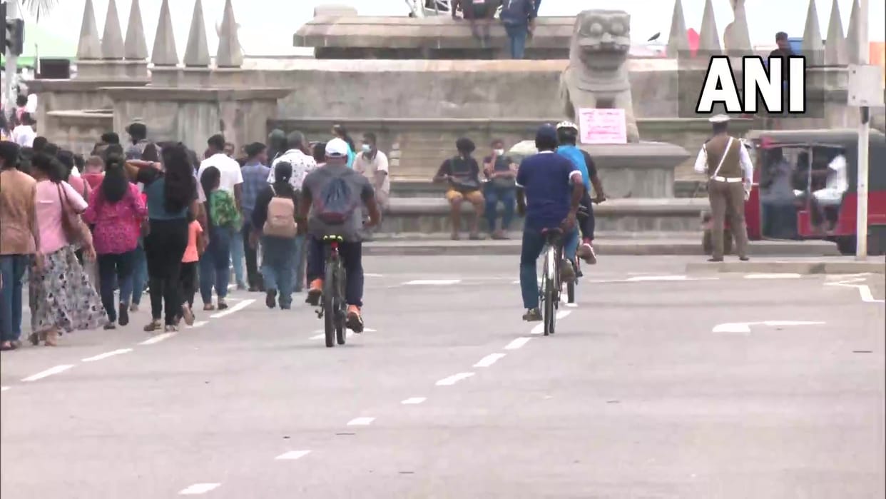 now Bicycle become Sahara in Sri Lanka, demand increased due to shortage of oil and high price