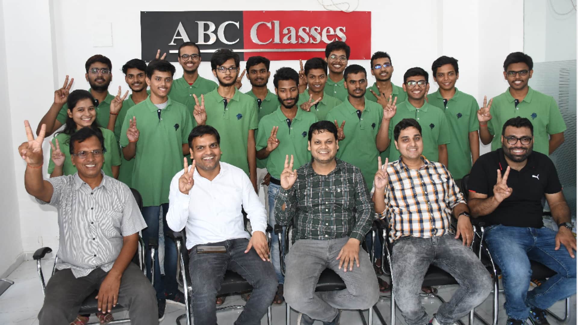 Brilliant performance of meritorious city of Gorakhpur in JEE Main