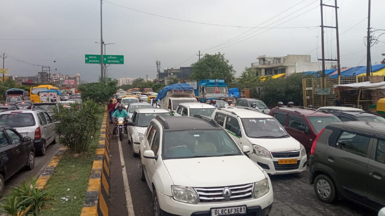 Kolkata-Mumbai highway blocked in Khargpur by OBC body demanding ST status, hundreds of vehicles stranded