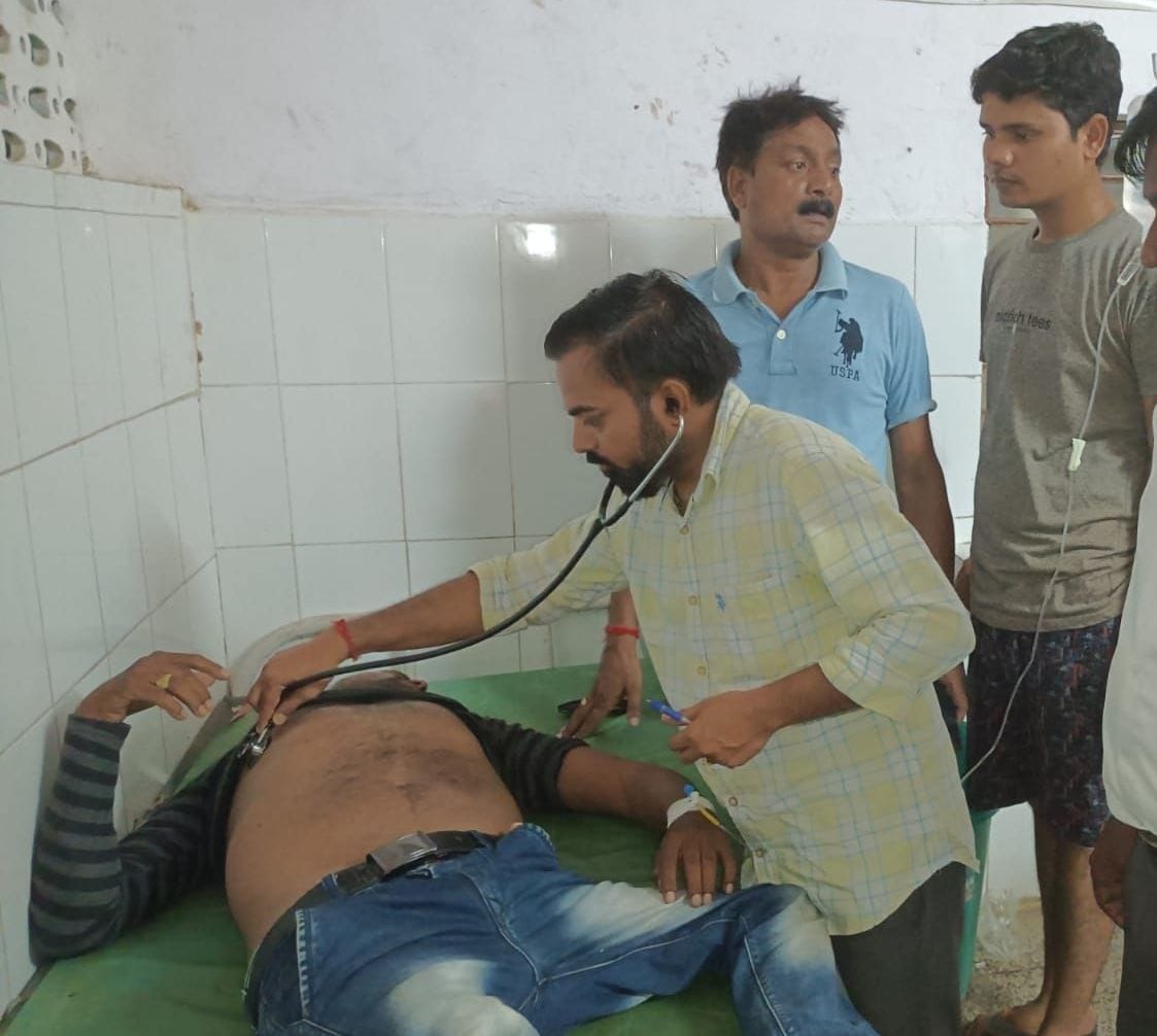 Kanpur Dehat : Youth killed in bike collision, two people injured, bike drivers did not wear helmets